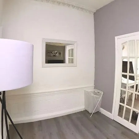 Fantastic - Centrally Located 1 Bed Apt With Wi-Fi Dalkeith Extérieur photo