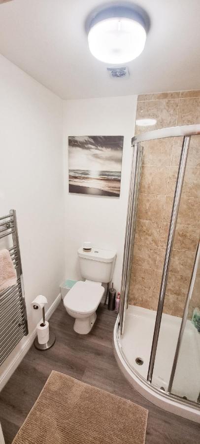 Fantastic - Centrally Located 1 Bed Apt With Wi-fi *